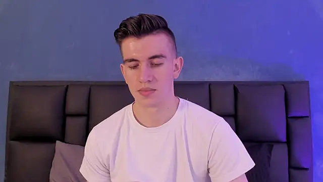 MikaelSlow online show from 01/16/26, 04:27