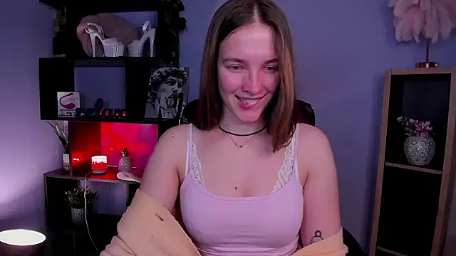 Snapshot of kenzie_x chatting on 12/06/24, 11:00 kenzie x online show from 12/06/24, 11:00