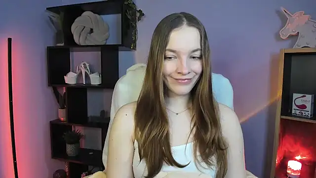 Snapshot of kenzie_x chatting on 02/20/25, 07:34 kenzie x online show from 02/20/25, 07:34