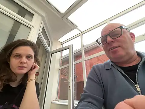 Snapshot of EllieDay chatting on 01/13/26, 02:33 EllieDay online show from 01/13/26, 02:33