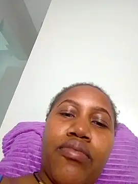 SquirtQueen222 online show from 12/09/24, 04:45