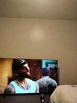 Snapshot of Oviedo174 chatting on 03/03/26, 12:00 Oviedo174 online show from 03/03/26, 12:00