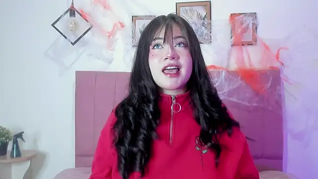 GENNESIS LOVE online show from 10/24/25, 03:25