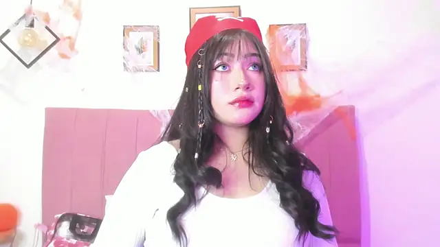 GENNESIS LOVE online show from 11/01/25, 02:02