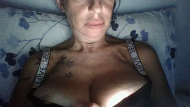 Snapshot of MarikaMilff chatting on 08/01/26, 11:25 MarikaMilff online show from 08/01/26, 11:25