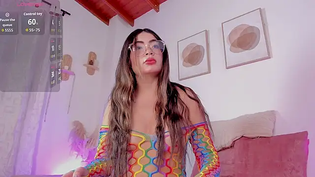 Mia 222 online show from 12/02/25, 10:20