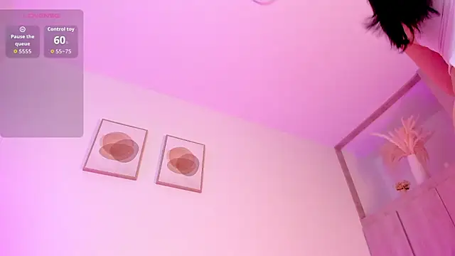 Mia 222 online show from 03/08/26, 11:14