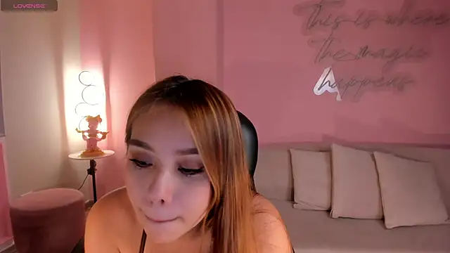 CarolineGraceX online show from 12/21/24, 03:25