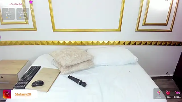 amor smith  online show from 02/19/25, 02:55