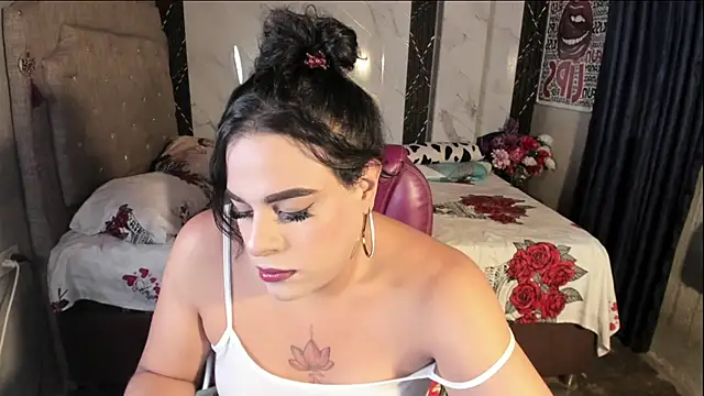 Snapshot of tattys_sexy chatting on 06/16/26, 02:58 tattys sexy online show from 06/16/26, 02:58