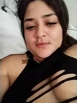 Snapshot of Liancy chatting on 12/12/24, 03:43 Liancy online show from 12/12/24, 03:43