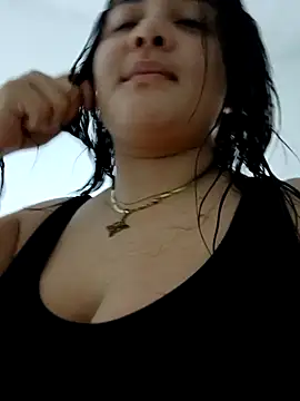 Snapshot of Liancy chatting on 01/27/25, 03:47 Liancy online show from 01/27/25, 03:47