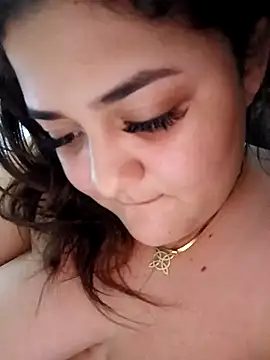 Snapshot of Liancy chatting on 02/21/25, 03:34 Liancy online show from 02/21/25, 03:34