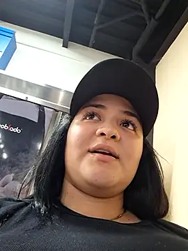 Snapshot of Liancy chatting on 03/09/25, 10:08 Liancy online show from 03/09/25, 10:08