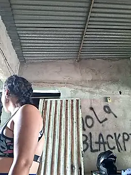 Snapshot of Liancy chatting on 10/25/25, 07:19 Liancy online show from 10/25/25, 07:19