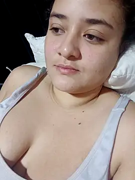 Snapshot of Liancy chatting on 11/02/25, 06:54 Liancy online show from 11/02/25, 06:54