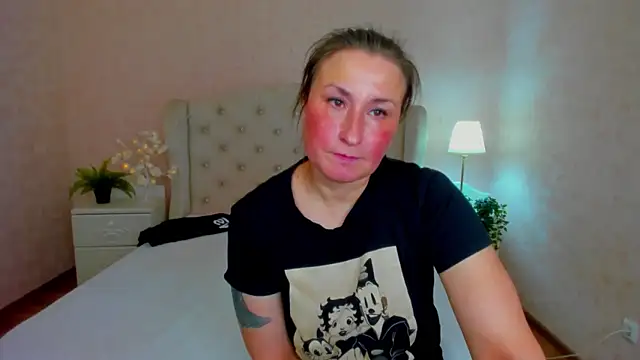 HotLiss online show from 03/06/25, 05:46