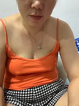 Snapshot of Baby-bigtits chatting on 11/15/25, 12:13 Baby-bigtits online show from 11/15/25, 12:13