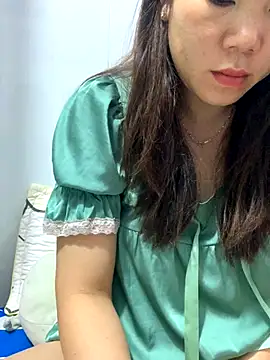 Snapshot of Baby-bigtits chatting on 11/27/25, 11:18 Baby-bigtits online show from 11/27/25, 11:18