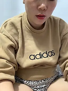 Snapshot of Baby-bigtits chatting on 11/28/25, 12:52 Baby-bigtits online show from 11/28/25, 12:52