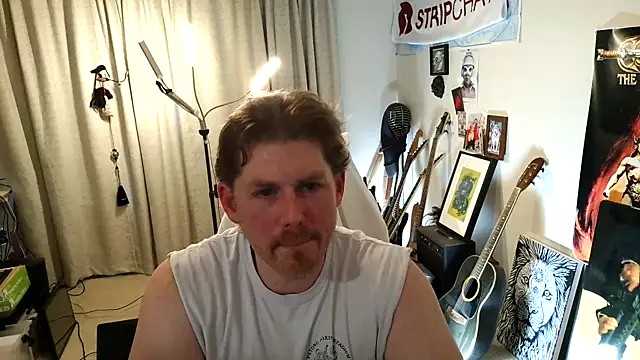 Snapshot of Rock_Pierce chatting on 05/26/26, 07:32 Rock Pierce online show from 05/26/26, 07:32