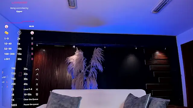 Snapshot of IsabellaaJoness chatting on 02/27/25, 03:37 IsabellaaJoness online show from 02/27/25, 03:37