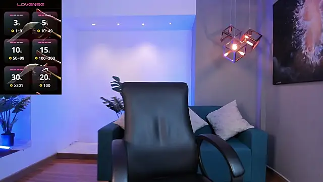 Snapshot of IsabellaaJoness chatting on 09/22/25, 12:18 IsabellaaJoness online show from 09/22/25, 12:18