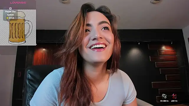 Snapshot of IsabellaaJoness chatting on 09/27/25, 11:37 IsabellaaJoness online show from 09/27/25, 11:37