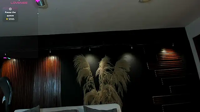 Snapshot of IsabellaaJoness chatting on 10/12/25, 02:16 IsabellaaJoness online show from 10/12/25, 02:16