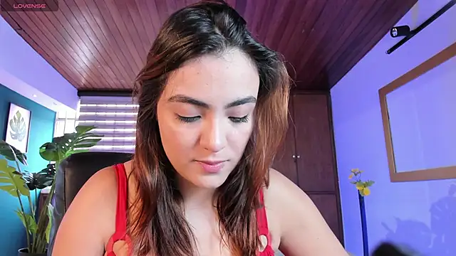 Snapshot of IsabellaaJoness chatting on 10/13/25, 01:00 IsabellaaJoness online show from 10/13/25, 01:00