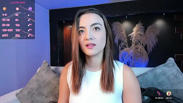 Snapshot of IsabellaaJoness chatting on 10/28/25, 12:09 IsabellaaJoness online show from 10/28/25, 12:09