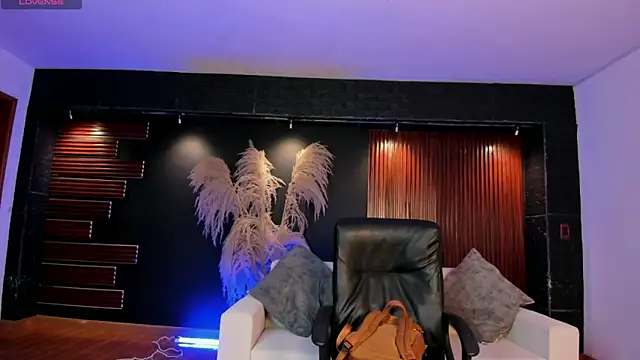 Snapshot of IsabellaaJoness chatting on 11/09/25, 01:53 IsabellaaJoness online show from 11/09/25, 01:53