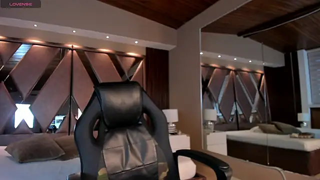 Snapshot of IsabellaaJoness chatting on 01/14/26, 11:16 IsabellaaJoness online show from 01/14/26, 11:16