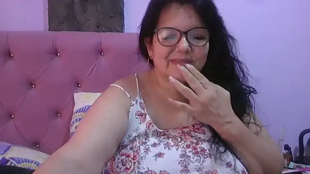 Snapshot of kassandra02 chatting on 07/06/26, 03:14 kassandra02 online show from 07/06/26, 03:14