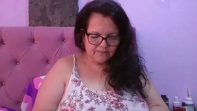 Snapshot of kassandra02 chatting on 07/13/26, 01:36 kassandra02 online show from 07/13/26, 01:36