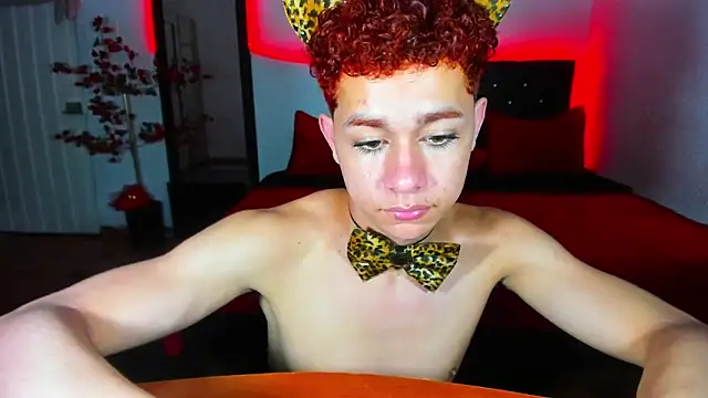 Snapshot of DavidfullOFlove chatting on 01/22/25, 05:26 DavidfullOFlove online show from 01/22/25, 05:26