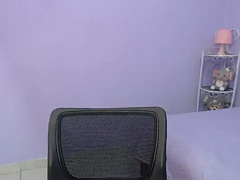 Snapshot of ariel_milk chatting on 01/26/25, 06:48 ariel milk online show from 01/26/25, 06:48