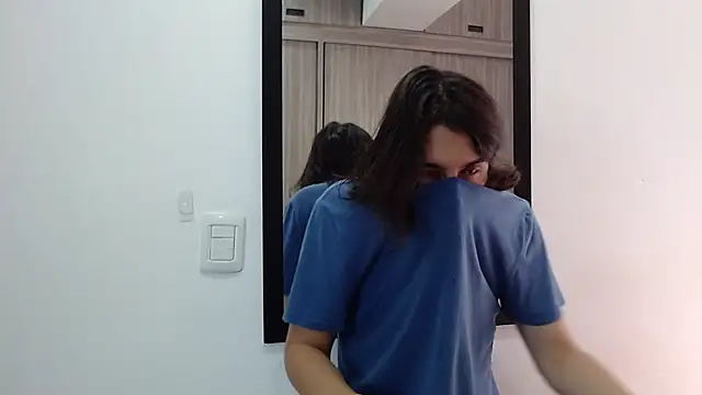 Snapshot of alex_connorr chatting on 02/12/25, 03:27 alex connorr online show from 02/12/25, 03:27