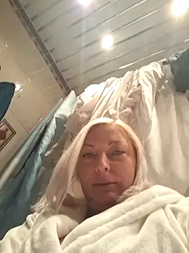 cutecatXXX online show from 04/28/26, 10:15