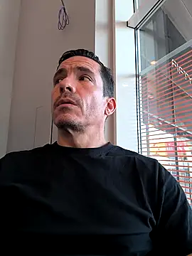 Snapshot of Lord_Two chatting on 10/25/25, 04:24 Lord Two online show from 10/25/25, 04:24