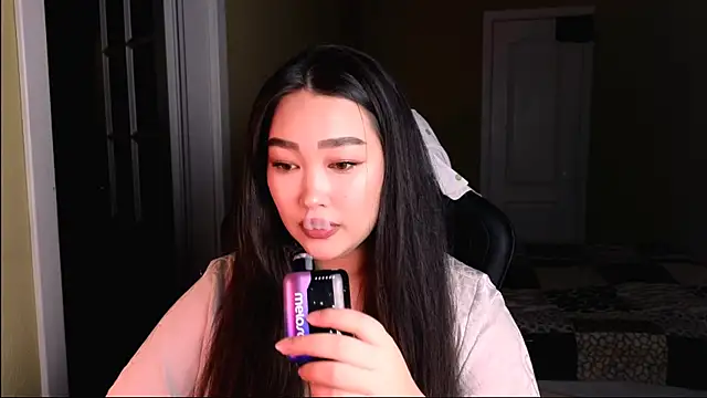 Snapshot of Erica_Wayne chatting on 03/11/25, 03:02 Erica Wayne online show from 03/11/25, 03:02