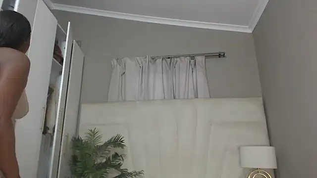 naughtyblackdolie online show from 02/05/26, 03:55