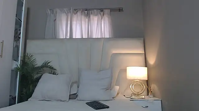 naughtyblackdolie online show from 04/03/26, 10:13