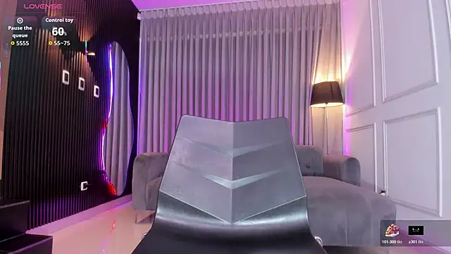 Anna parkker  online show from 10/27/25, 07:18