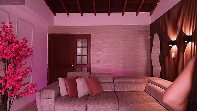 Anna parkker  online show from 03/21/26, 07:17