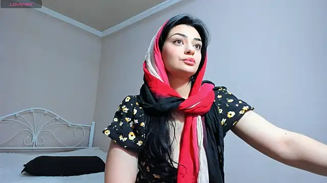 Snapshot of _cleopattra_ chatting on 12/23/24, 04:28 cleopattra online show from 12/23/24, 04:28