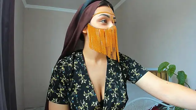 Snapshot of _cleopattra_ chatting on 12/19/25, 07:59 cleopattra online show from 12/19/25, 07:59