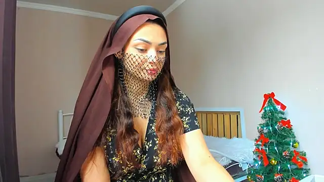 Snapshot of _cleopattra_ chatting on 12/21/25, 05:36 cleopattra online show from 12/21/25, 05:36