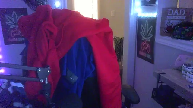 Snapshot of GeneralXMillyX chatting on 11/09/25, 03:43 GeneralXMillyX online show from 11/09/25, 03:43