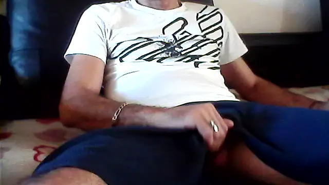 strash online show from 04/24/26, 10:39